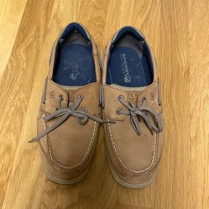 Boys size 6 Sperry boat shoes